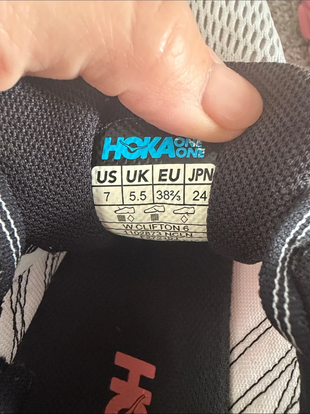 Women’s Hoka Clifton 6 size 7